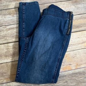 CAbi Sidezip Pull on Ankle Jeans 6